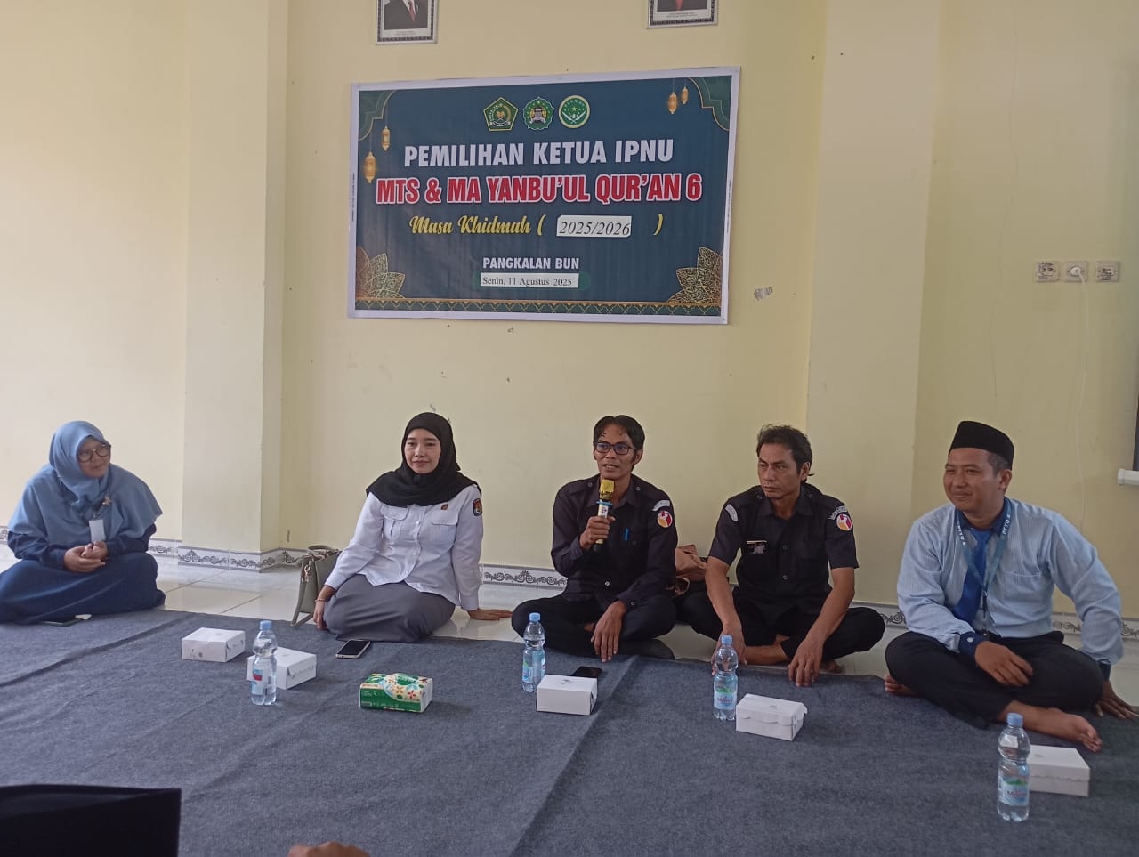 Foto Anggota Bawaslu Kobar dan Anggota KPU dalam giat Pemilihan Ketua IPNU