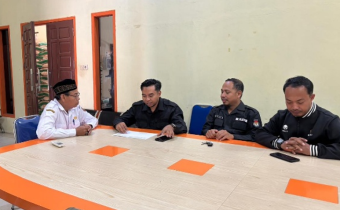 Foto pada saat pencocokan dan penelitian terbatas (coktas) di salah satu Desa/Kelurahan